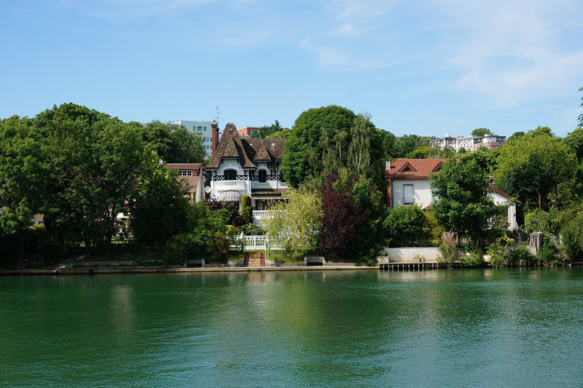 Discover SUP near Paris on La Marne