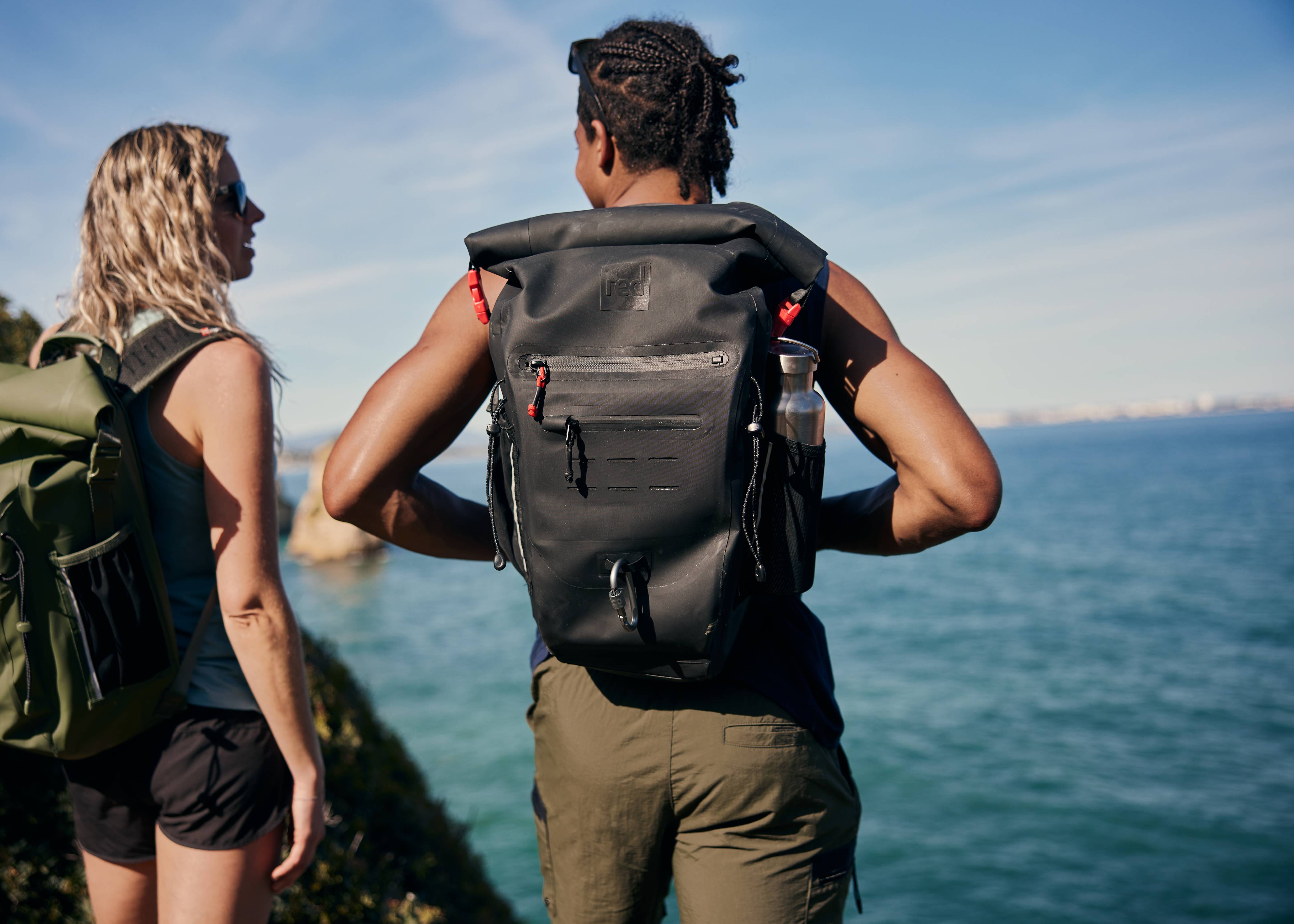 Red Equipment Apex Waterproof Backpack 30L - Obsidian Black – Red