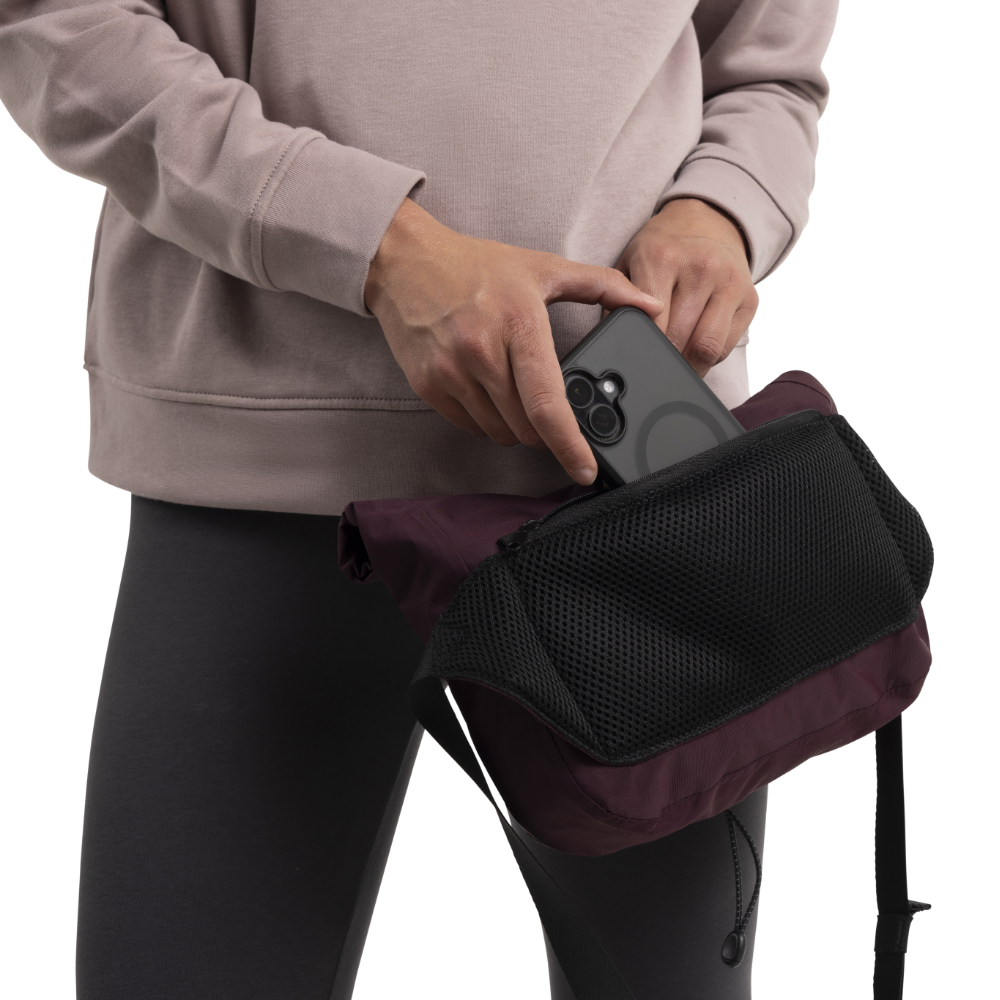 Lightweight Waterproof Crossbody Bag 7L - Rich Burgundy